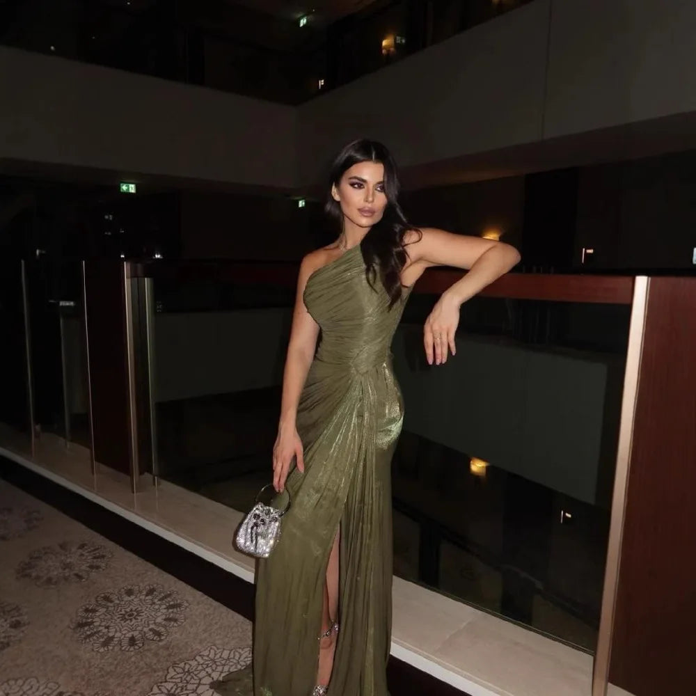 Flowing, Corseted, Pleated Evening Dress