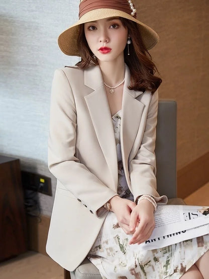 Comfortable and Elegant Women's Blazer Outerwear
