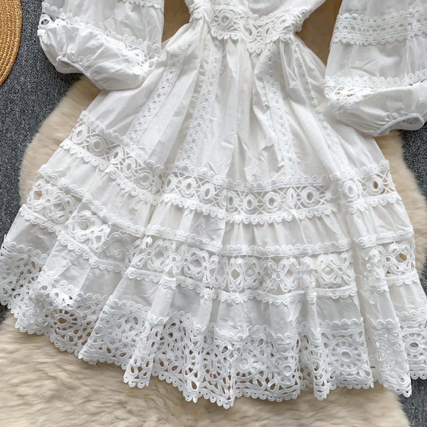 Vintage Lace Elegant V-Neck Lace Lantern Sleeve Dress