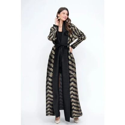 Comfortable and Fashionable Abaya with Wrinkled Waist Feature
