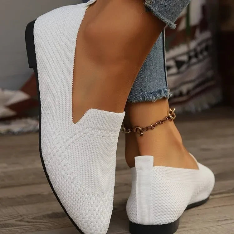 Lightweight Women’s Knitted Shoes for Casual Wear
