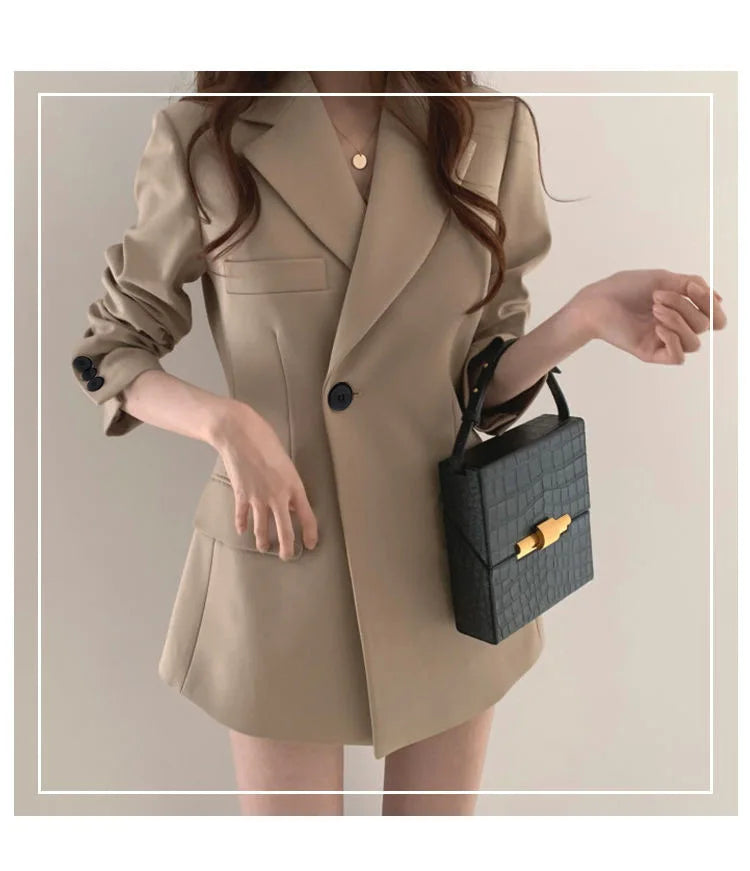 Chic women's office blazer coat with slim-fit