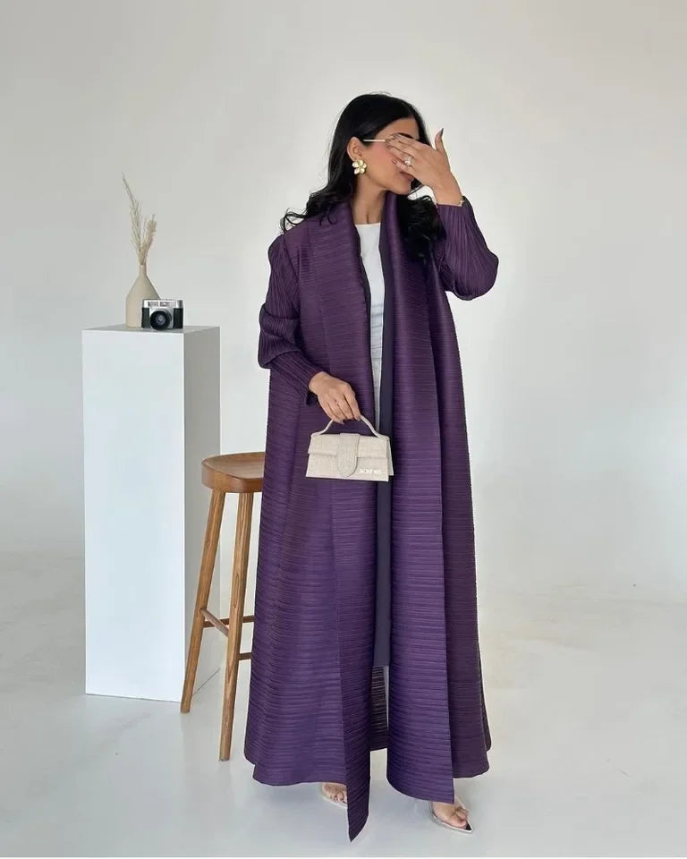 Casual Look Featuring Abaya Saudi Fashion Wrinkled Waist
