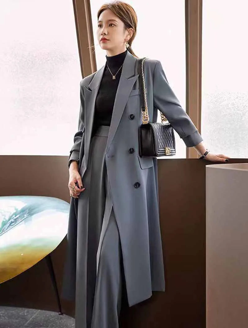 Sophisticated Women’s Overcoat with Full Sleeves