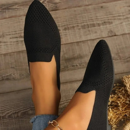 Modern Women's Knitted Shoes with Pointed Toe
