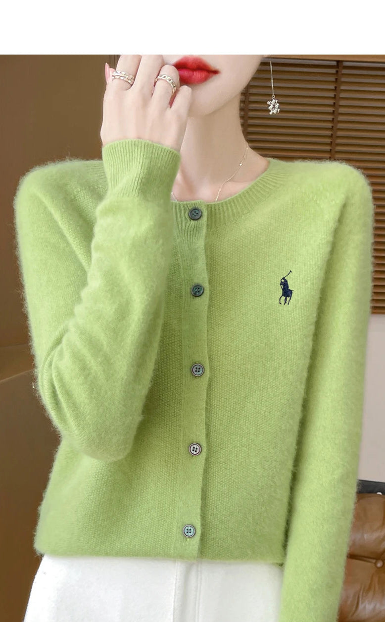 Elegant New Fashion Merino Sweater in autumn styling.