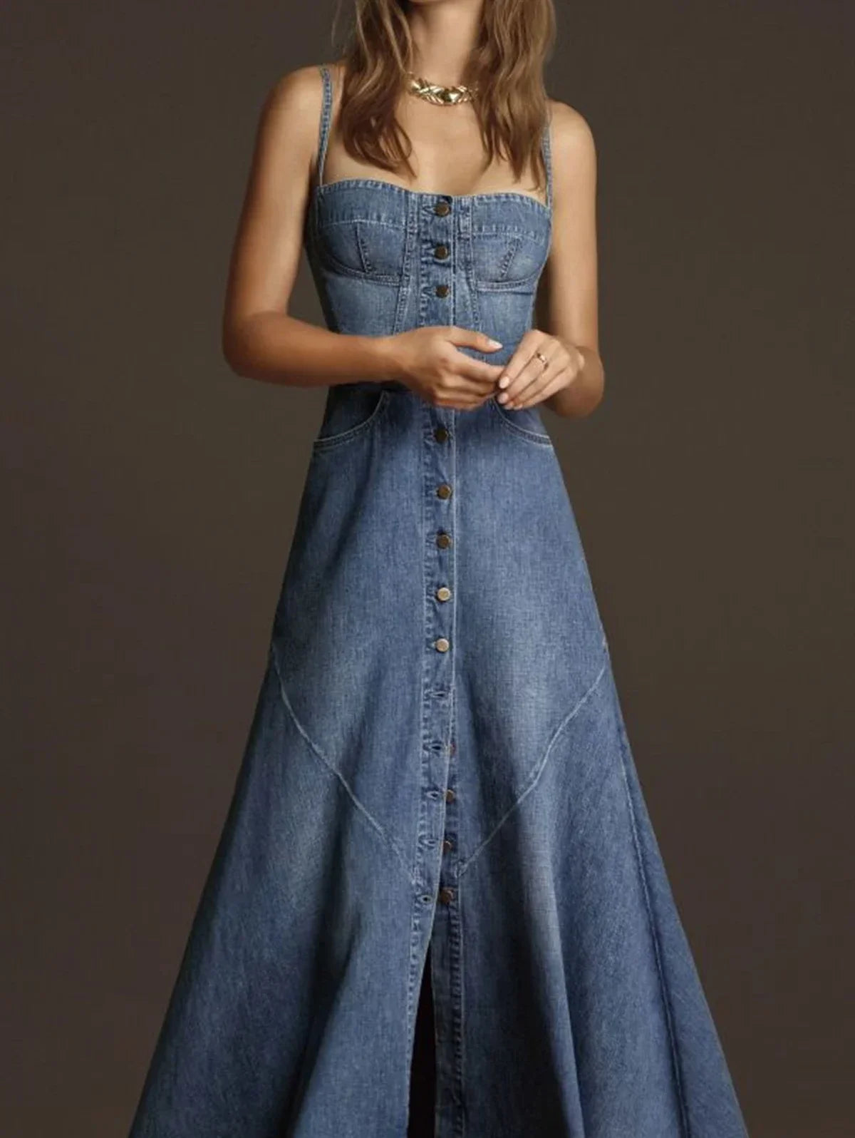 Elegant denim dress with spaghetti straps
