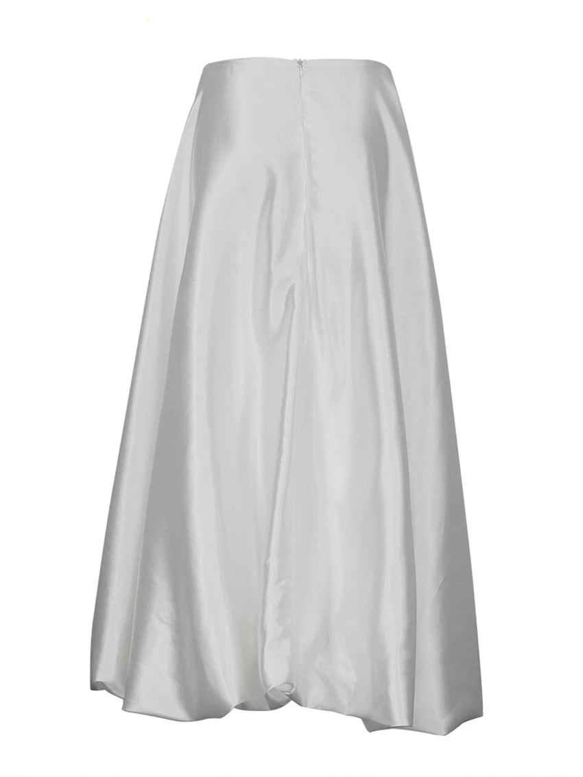 Stylish high waist satin skirt for parties.
