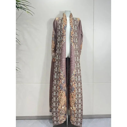 Modest, Yet Stylish: Abaya Saudi Fashion with Wrinkled Waist
