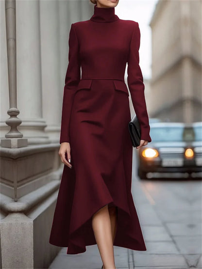 Minimalist midi dress for women’s commute
