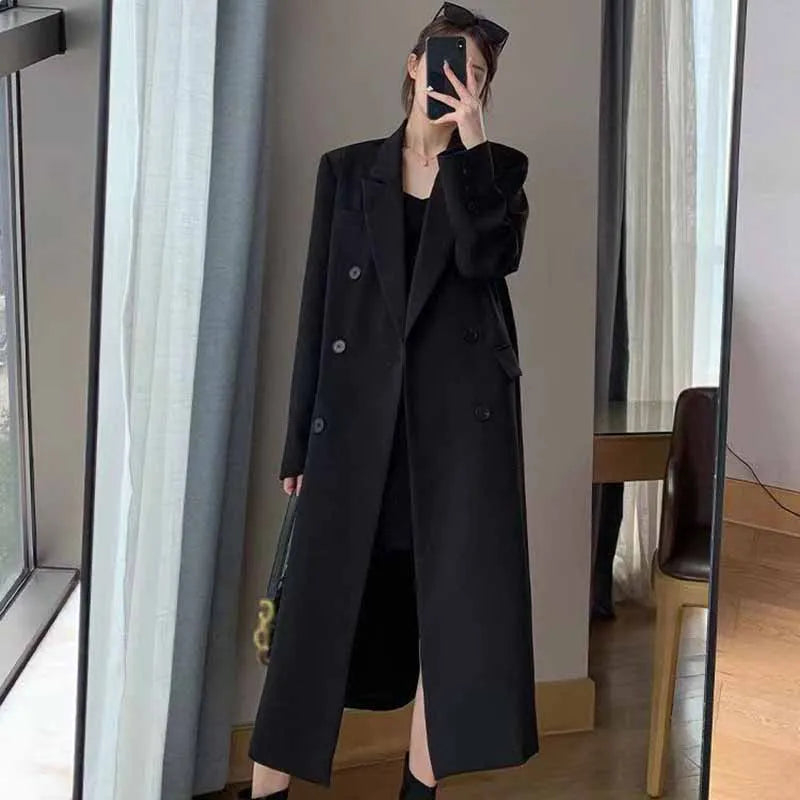 Classic Women’s Overcoat for Chic Layering