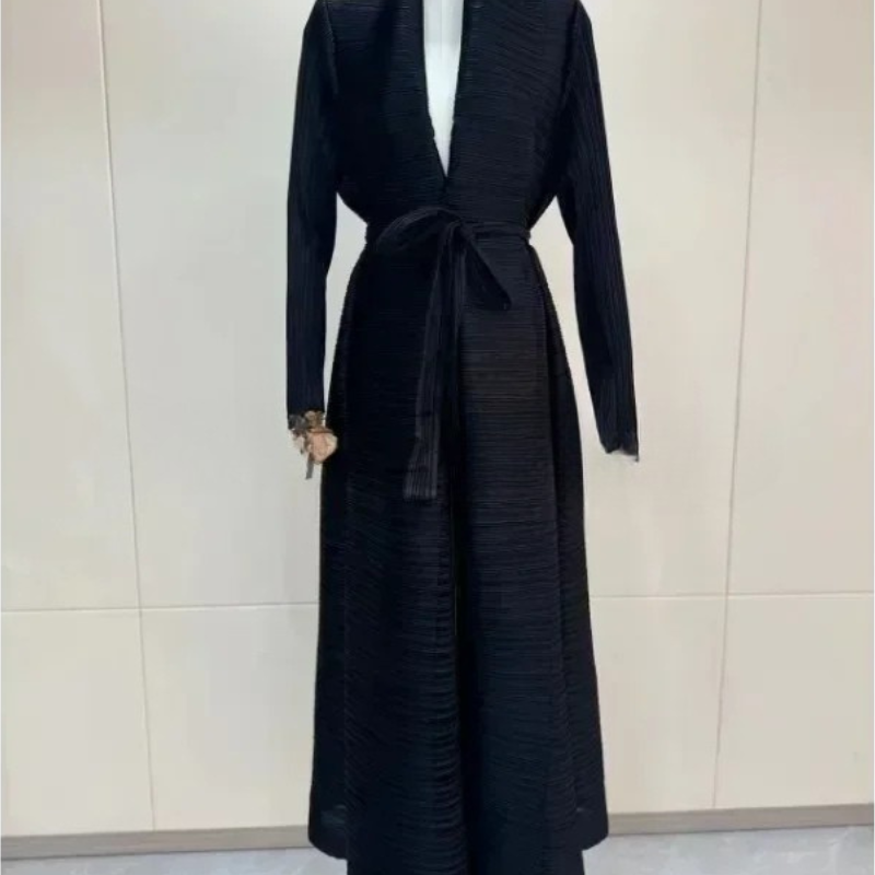 Elegant Flow of Abaya Saudi Fashion Wrinkled Waist
