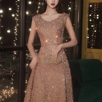 Luxurious sequin dress in rich color for evening wear
